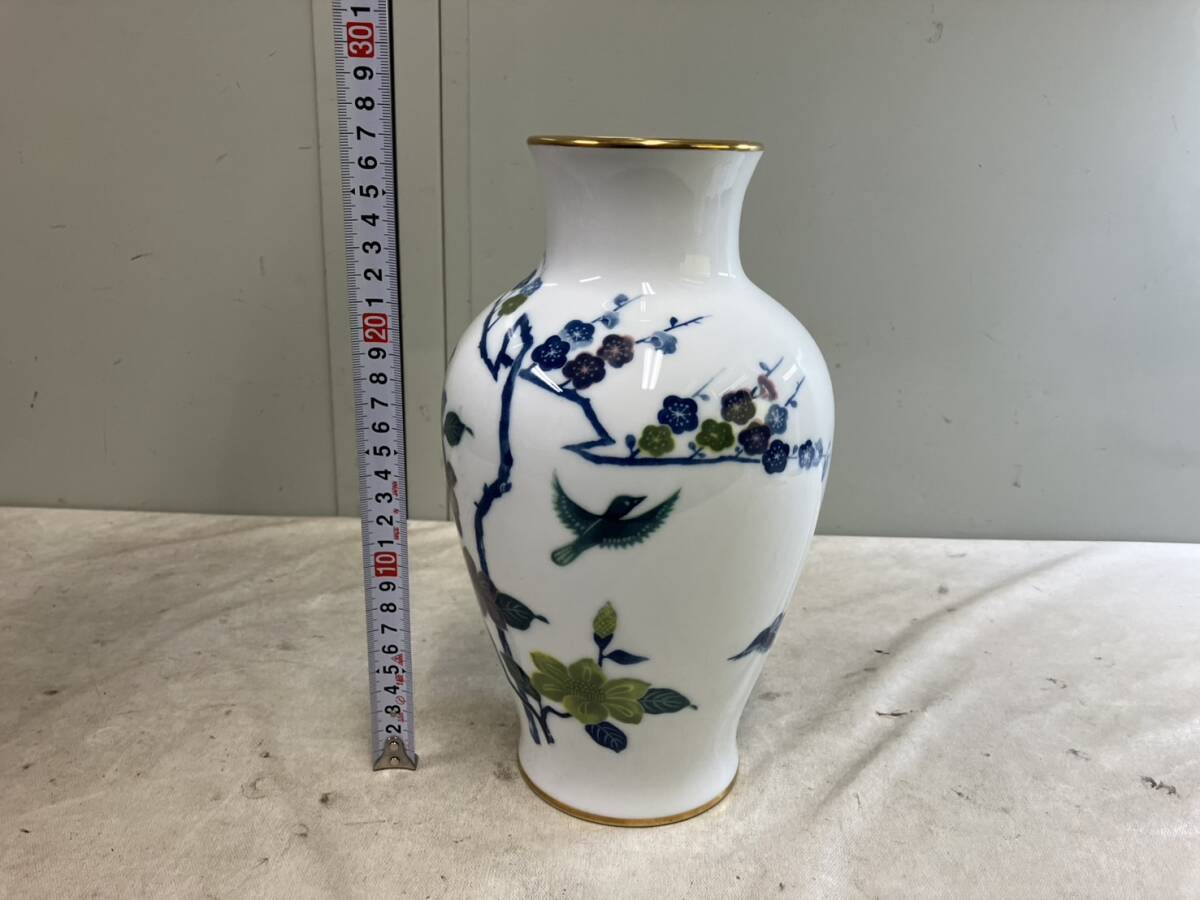 142)大倉陶園 OKURA 梅椿に小禽図 梅 椿 小鳥 花瓶 花器 壺 高 142)大倉陶園 OKURA 梅椿に小禽図 梅 椿 小鳥 花瓶 花器 壺 高