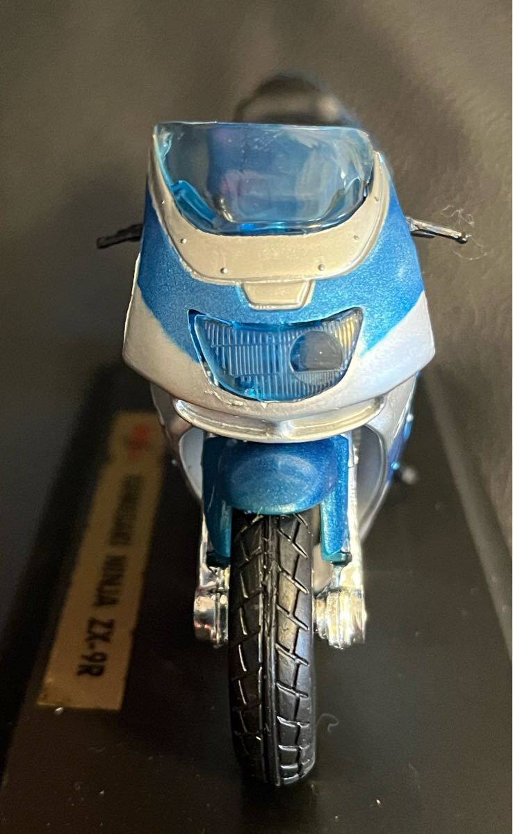 1/18 KAWASAKI ZX-9R Ninja 忍者 ニンジャ 川崎 カワサキ ZX9R Maisto マイスト ダイキャストバイク ミニカー オートバイ 完成品　　_画像6