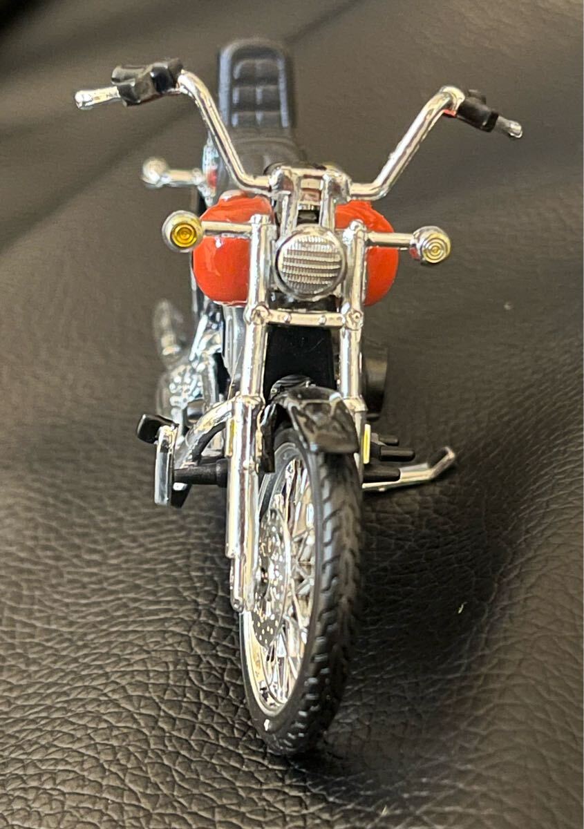 1/24 モーターサイクル ハーレーダビッドソン HARLEY-DAVIDSON 1980 FXWG Wide Glide ワイドグライド ブラック レッド マイスト maisto_画像5