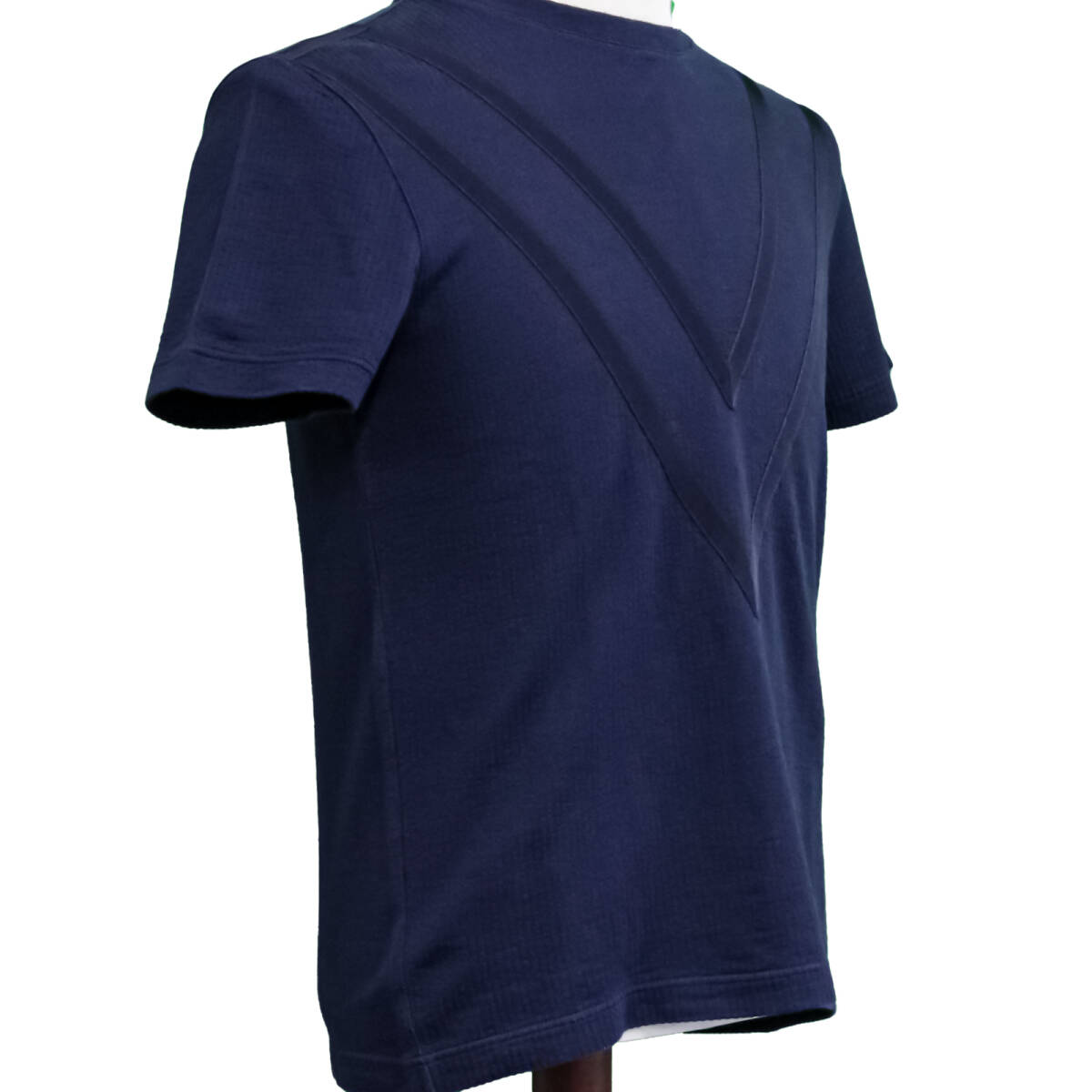 美品】LOUIS VUITTON ルイヴィトン Vロゴ 半袖Tシャツ XS 美品】LOUIS VUITTON ルイヴィトン Vロゴ 半袖Tシャツ XS