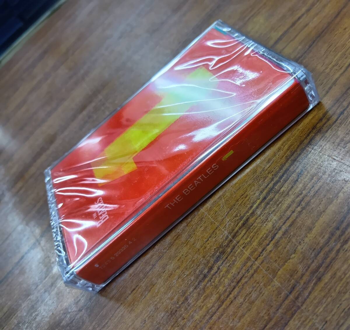 !_RS-6982[ кассетная лента ] нераспечатанный импорт версия (EU) / BEATLES 1 Beatles cassette tape