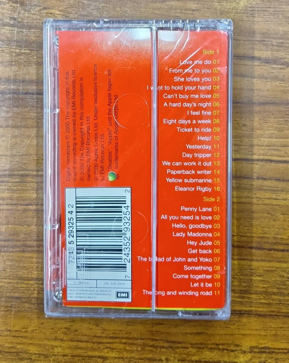 !_RS-6982[ кассетная лента ] нераспечатанный импорт версия (EU) / BEATLES 1 Beatles cassette tape