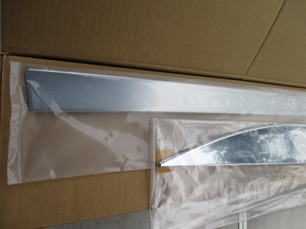 4207P モデリスタ MSD16-30001 右側のみ サイドドアガーニッシュ クラウン クロスオーバー 2022.7～ メッキプレート 型紙 取付説明書_画像3