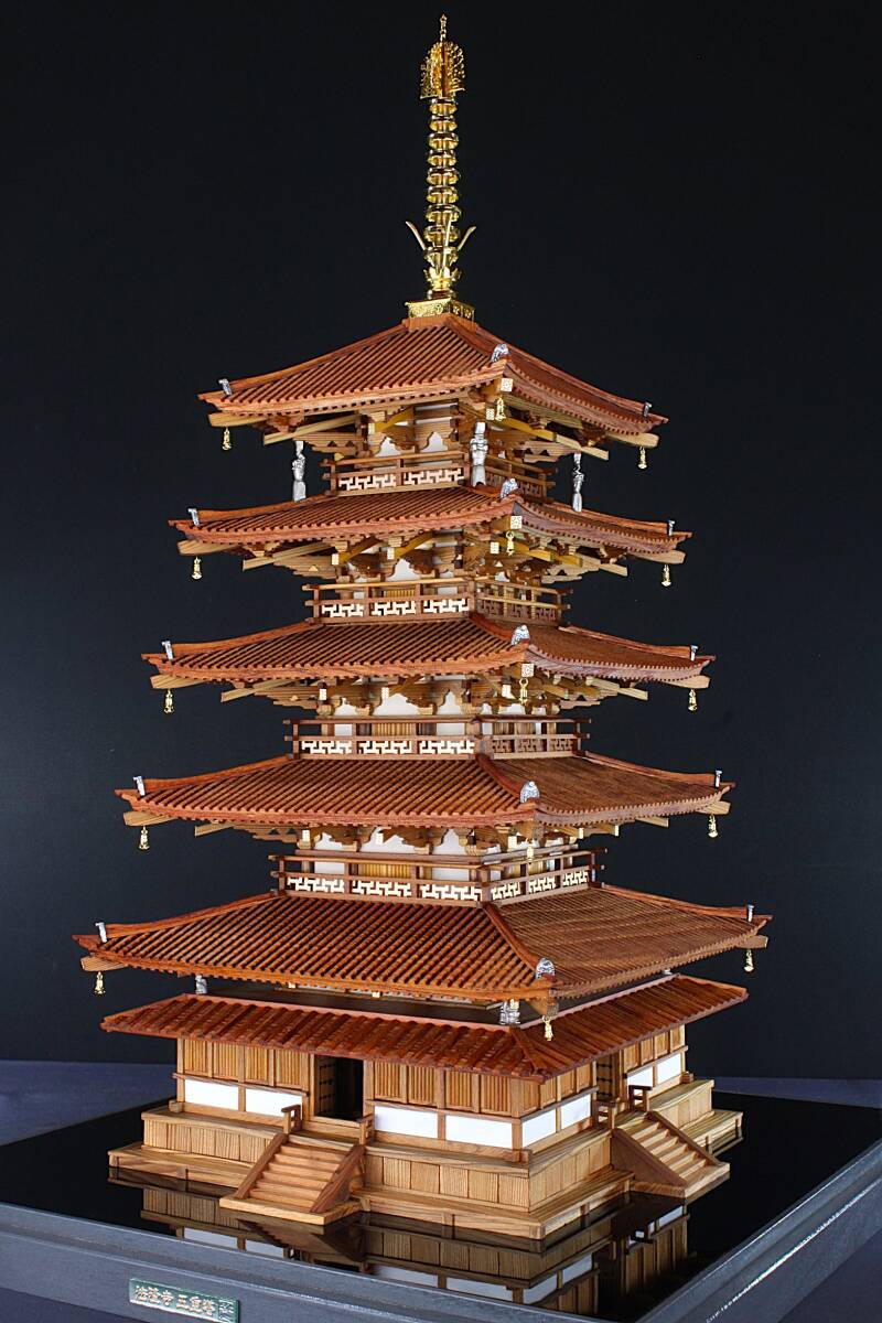 ☆最新作 小林工芸「1/70法隆寺五重塔」屋久杉・香椿 ☆最新作 小林工芸「1/70法隆寺五重塔」屋久杉・香椿