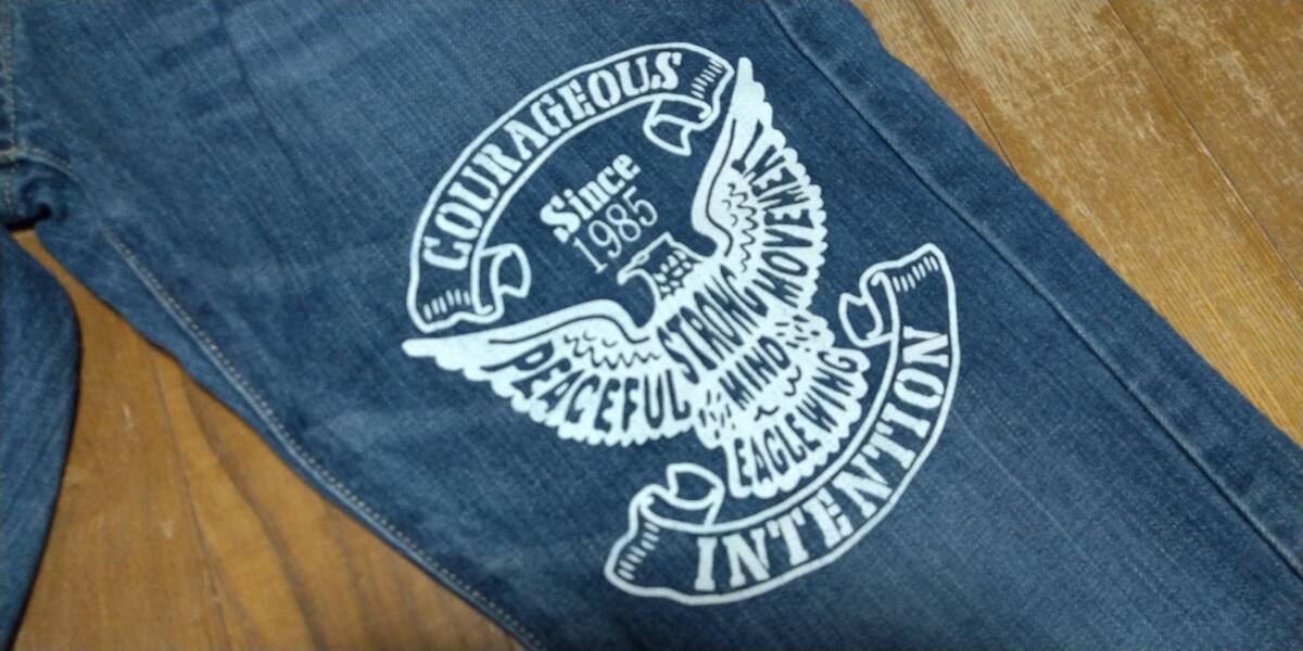 子供 ジュニア 用 デニム パンツ ジーパン ジーンズ バック ペイント 160㎝ サイズ オリジナル 男 女 兼用 売切 レア 希少 デザイン 綿100%_画像2