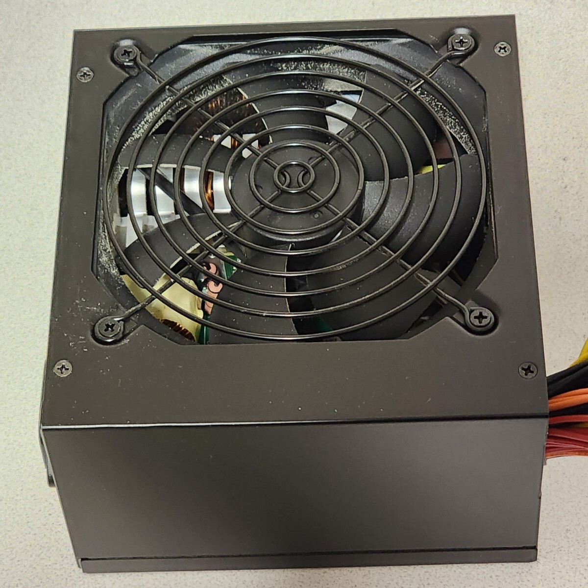 玄人志向 KRPW-AK750W/88+ 750W 80PLUS SILVER認証 ATX電源 玄人志向 KRPW-AK750W/88+ 750W 80PLUS SILVER認証 ATX電源