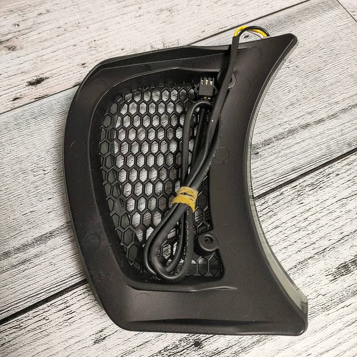 即納 國(guó)內(nèi)発送 HARLEY ハーレー ロードグライド 2015～2023 LED ヘッドライト ベント アクセント ライト インジケータライト