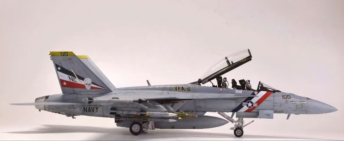1/48 アメリカ F-18F スーパーホーネット戦闘機 塗装済完成品 1/48 アメリカ F-18F スーパーホーネット戦闘機 塗装済完成品