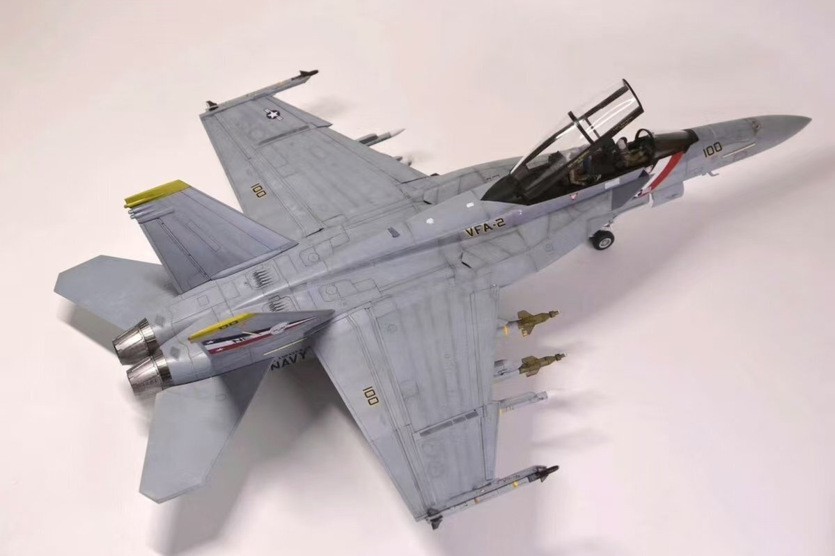 1/48 アメリカ F-18F スーパーホーネット戦闘機 塗装済完成品 1/48 アメリカ F-18F スーパーホーネット戦闘機 塗装済完成品