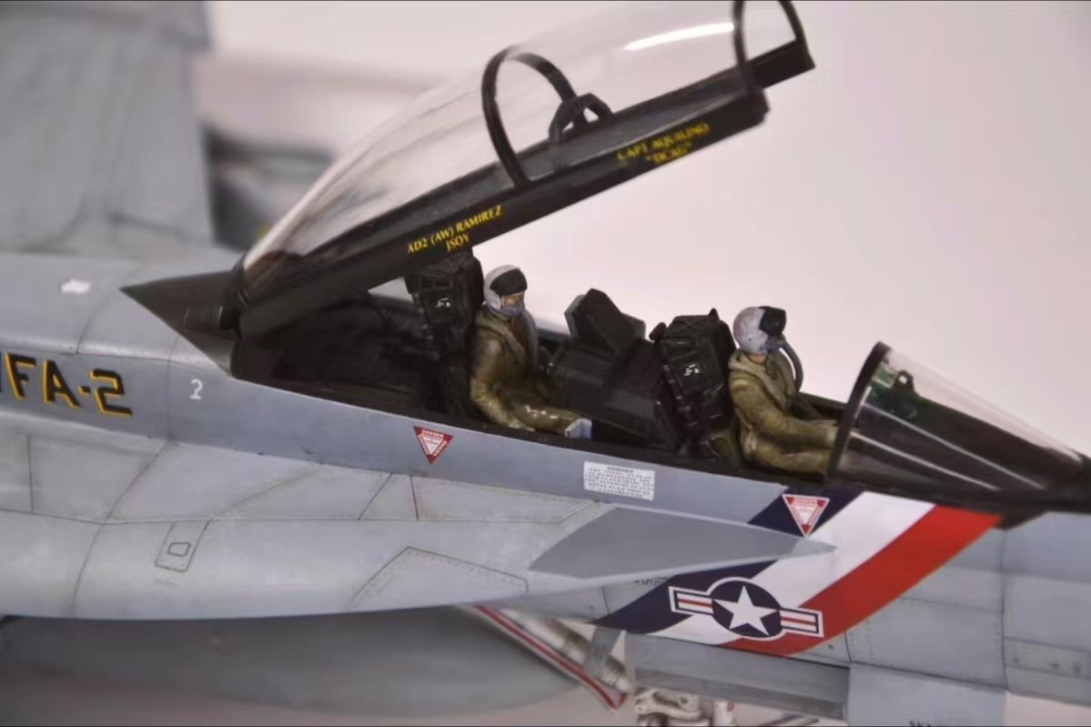 1/48 アメリカ F-18F スーパーホーネット戦闘機 塗装済完成品 1/48 アメリカ F-18F スーパーホーネット戦闘機 塗装済完成品