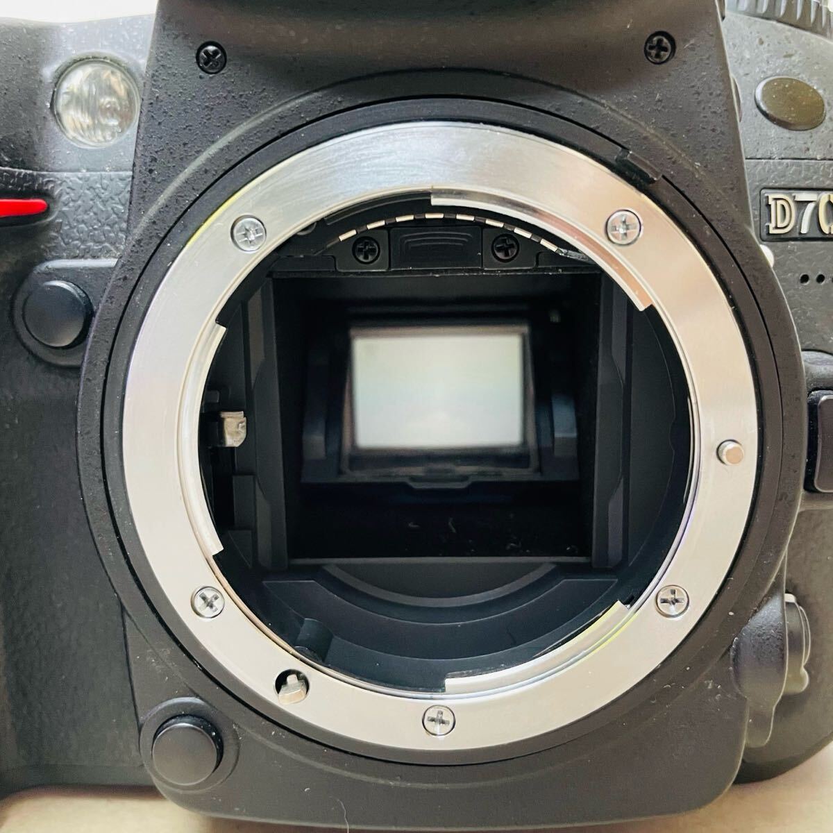 NIKON ニコン D7000 + AF-S DX NIKKOR 18-105mm F3.5-5.6G ED NIKON ニコン D7000 + AF-S DX NIKKOR 18-105mm F3.5-5.6G ED