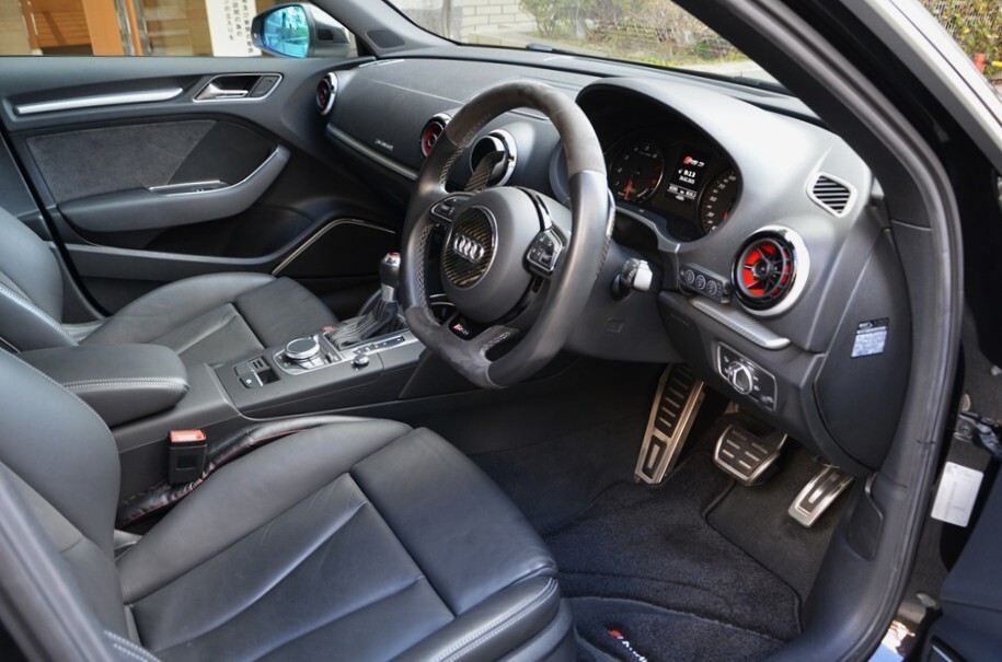 カスタムアウディRS3 カーボンインテーク コイル マフラー 車高調(diào) 大口徑2ピースローター 強化スタビ １オーナー極上正規(guī)ディーラー車