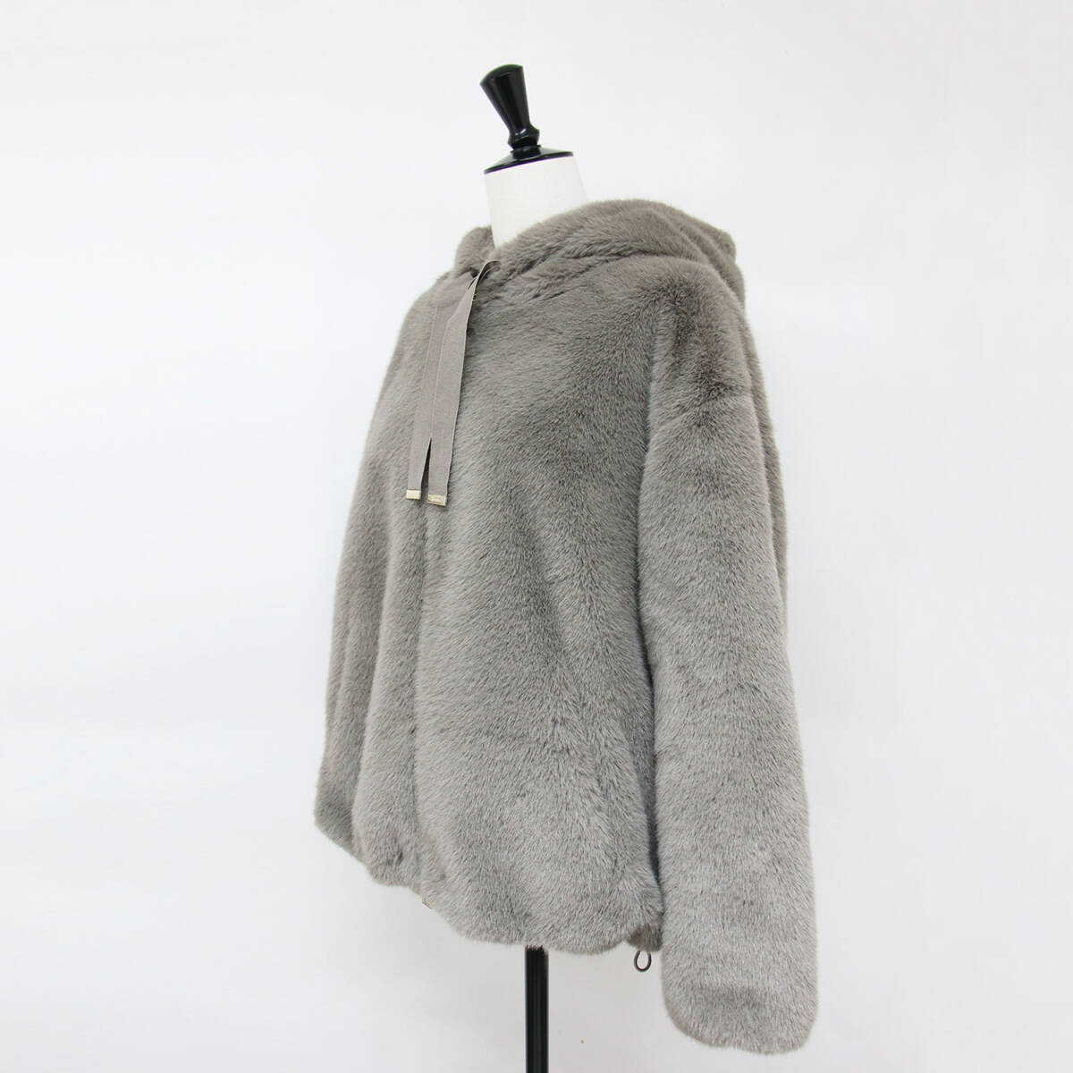 【美品】HERNO ヘルノ ジャケット グレージュ サイズ:42(9號(hào)) / 24秋冬 フェイクファー ジャケット / ショート丈 グログランリボン