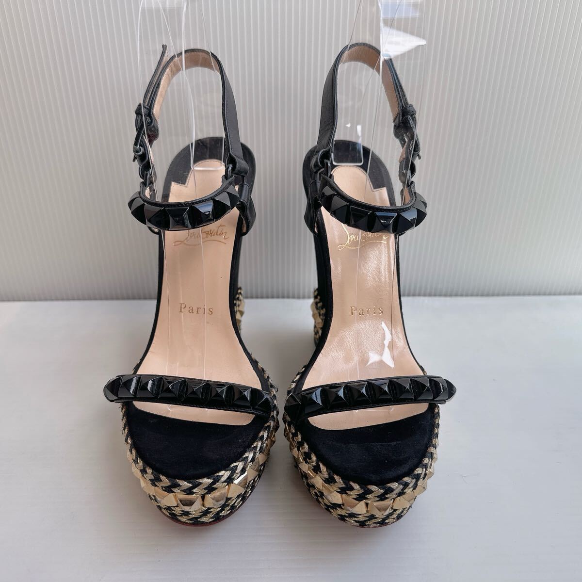 Christian Louboutin クリスチャンルブタン スタッズ ストラップ Christian Louboutin クリスチャンルブタン スタッズ ストラップ