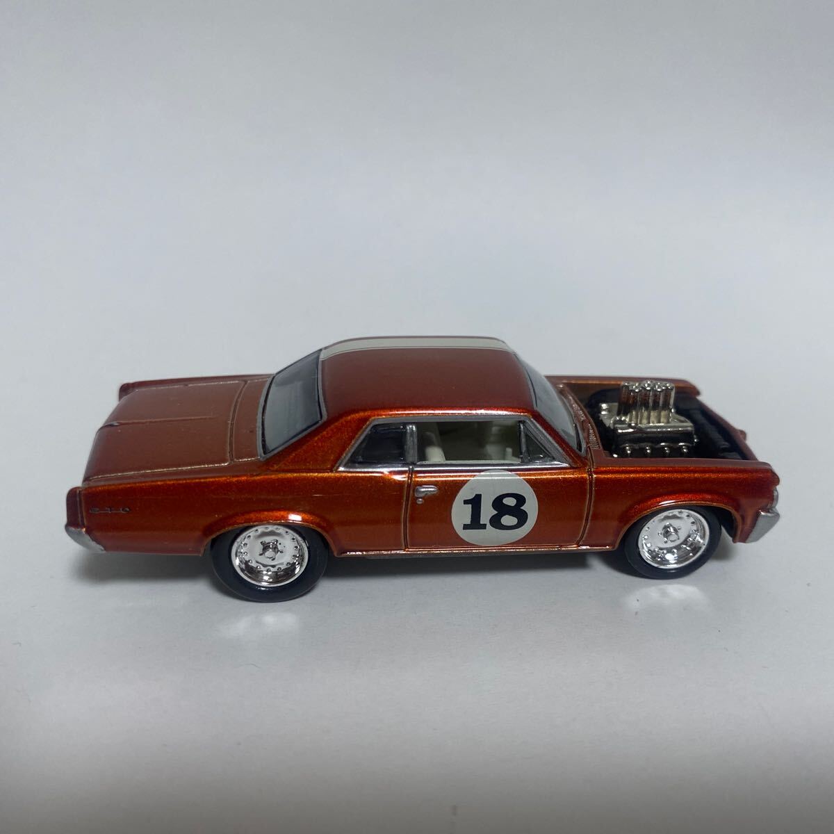 ジョニーライトニング Johnny Lightning Rebel Rods 1964 Pontiac GTO