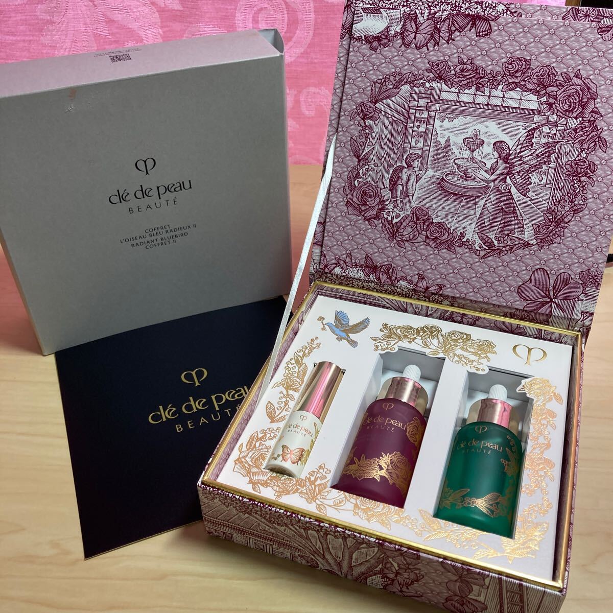 Yahoo!オークション - 新品未使用 クレドポーボーテ コフレ