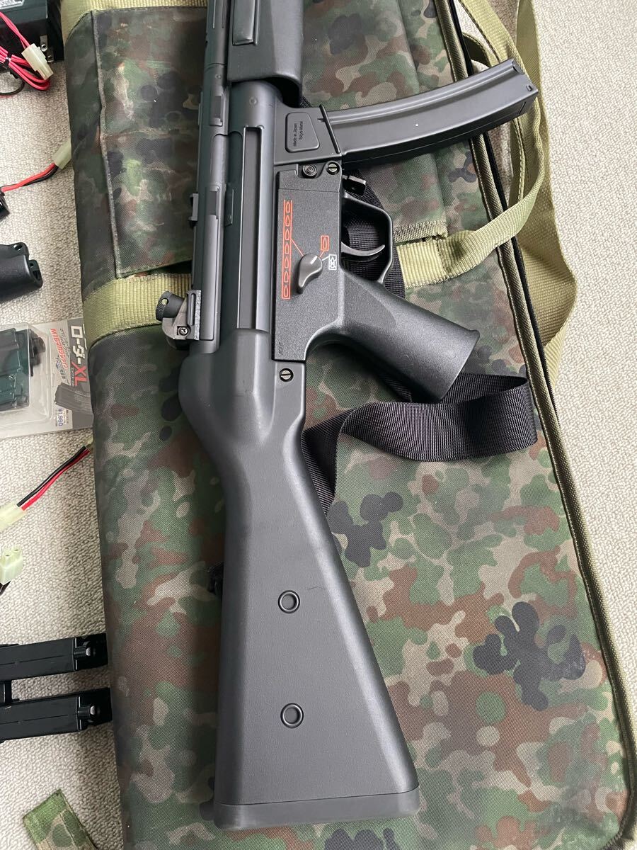 東京マルイ 電動ガンMP5A4 カスタム品 フルセット ガンケース 付属品多数 東京マルイ 電動ガンMP5A4 カスタム品 フルセット ガンケース