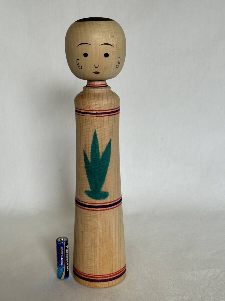伝統こけし　津軽系　間宮明太郎　作品（29.5ｃｍ）