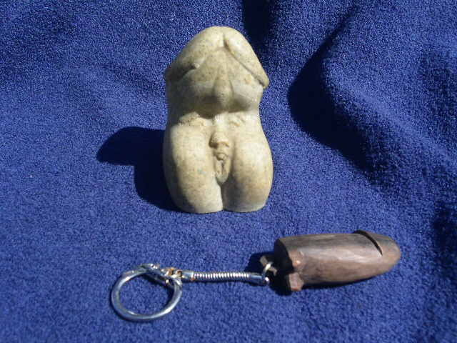☆レトロ☆ 石 おかめ お多福 木製 男根キーホルダ ー2点 男根 ☆レトロ☆ 石 おかめ お多福 木製 男根キーホルダ ー2点 男根