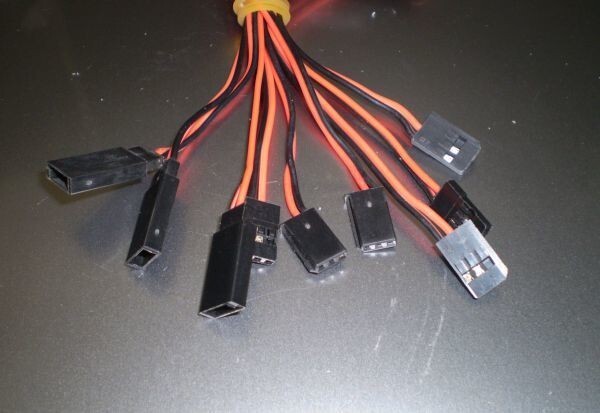 追. ★受信機電源スイッチ (3個）フタバタイプ　充電コード付 3線タイプ_画像2