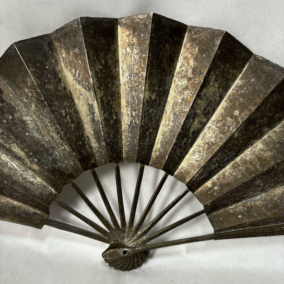 松庵 純金純銀鍍金 虎・竹 扇子置物(美術品)|売買された 松庵 純金純銀鍍金 虎・竹 扇子置物(美術品)|売買された