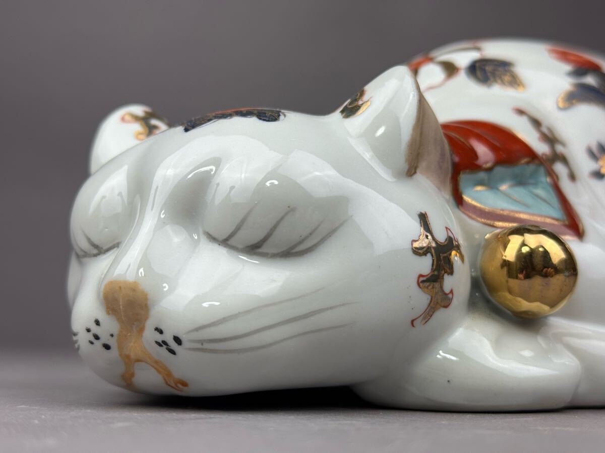 古伊万里 眠り猫 錦手 金彩色絵 招き猫 古美術品 置物 縁起物 古伊万里 眠り猫 錦手 金彩色絵 招き猫 古美術品 置物 縁起物
