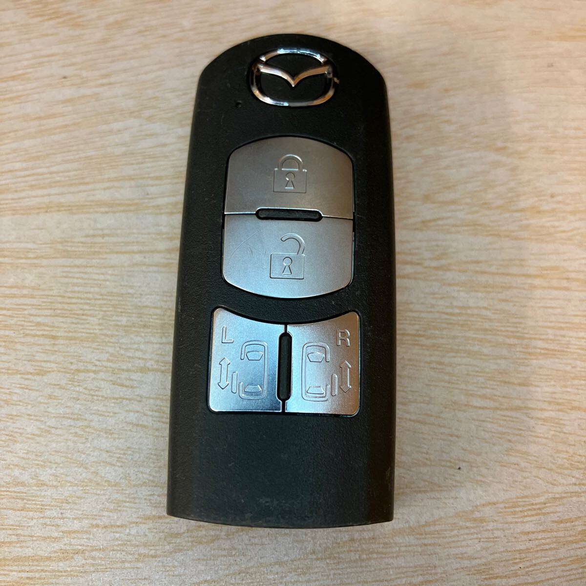MZ5662 Mazda SKE11A-04 оригинальный дистанционный ключ "умный" ключ Premacy MPV Biante CWEFW LY3P CCEFW с обеих сторон раздвижные двери с электроприводом 4 кнопка 