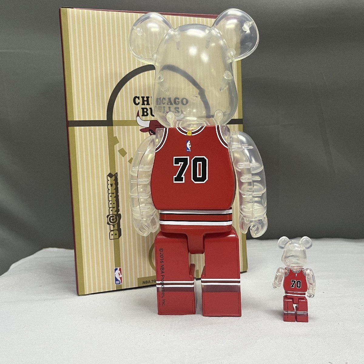 BE@RBRICK x 100% & 400% x NBA Chicago Bulls by MEDICOM TOY BE@RBRICK x 100% & 400% x NBA Chicago Bulls by MEDICOM TOY