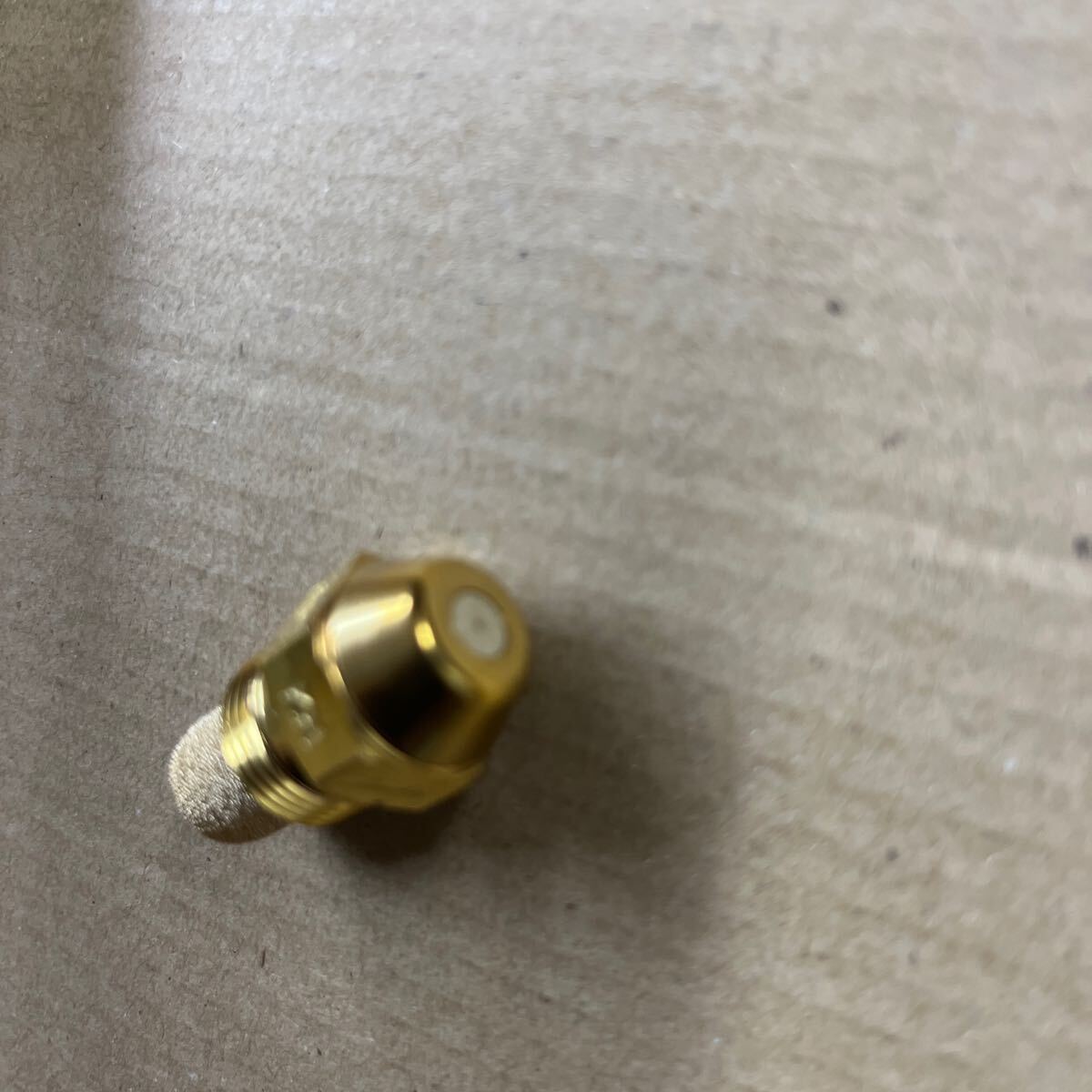 石油給湯器修理部品 長府 ボイラー ノズル DANFOSS 1.35G-60°KH 石油給湯器修理部品 長府 ボイラー ノズル DANFOSS 1.35G-60°KH