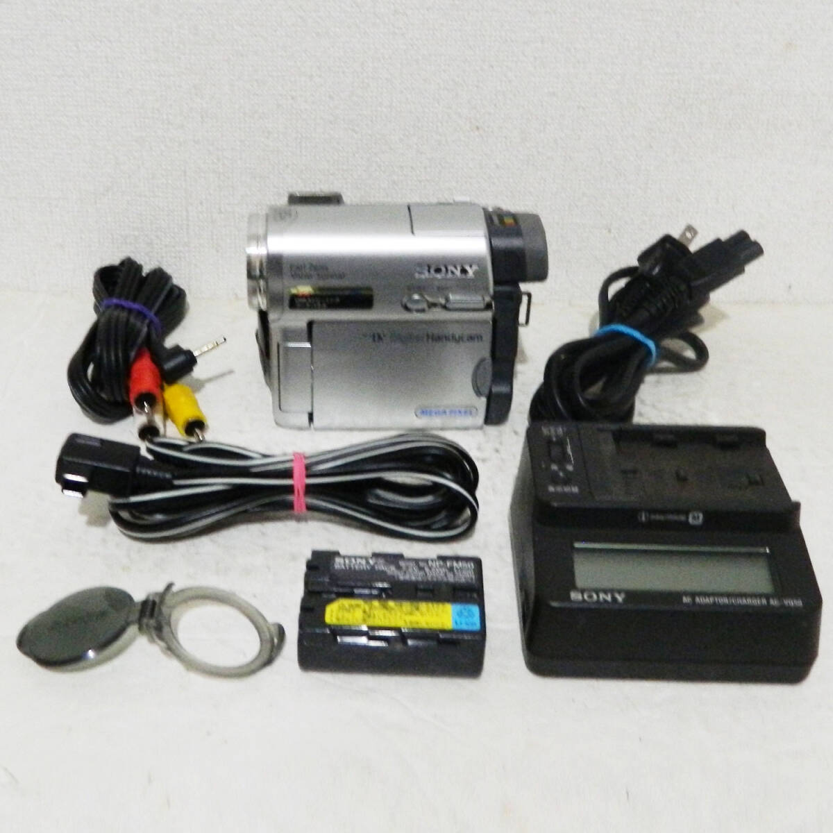 動作未確認 SONY ソニー DCR-TRV33 ビデオカメラ|Yahoo!フリマ 動作未確認 SONY ソニー DCR-TRV33 ビデオカメラ|Yahoo!フリマ