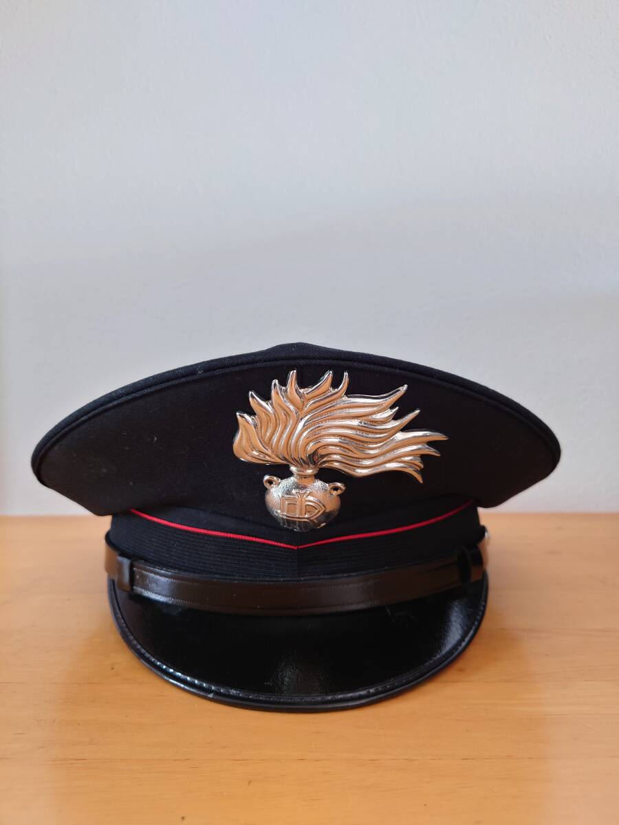 カラビニエリ イタリア軍警察 制帽 サイズ60(帽子)|売買された カラビニエリ イタリア軍警察 制帽 サイズ60(帽子)|売買された