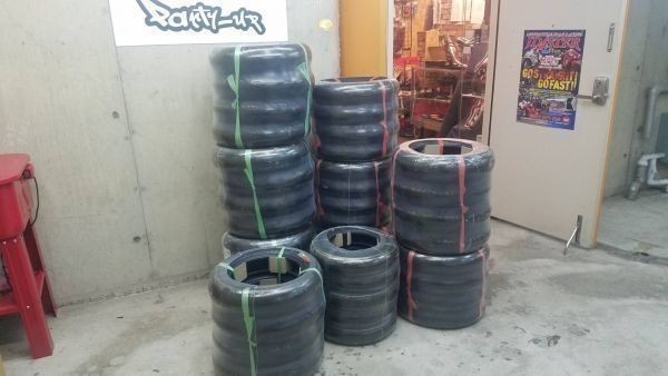  soft Compound! несколько принятых ставок возможно![CMSR100/90-12soft&CMSR2nd120/80-12] какой в комплекте . стоимость доставки 500 иен! отправка в тот же день!CST CM-SR NSR NSF Glo m
