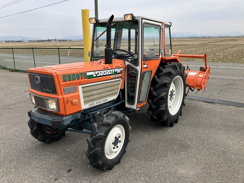 クボタ KUBOTA トラクター L2002DT-M ロータリー付き 可動品 2025年最新】Yahoo!オークション -クボタトラクターl2002dtの