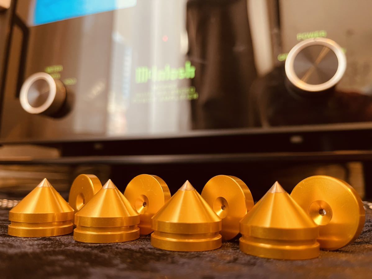 17萬 超高純度銅 かなりの美音 特殊鋼インシュレーター 解像度が凄い 611 4年超の試行錯誤 金屬比率を絶妙にあわせる事で最高の音質(zhì)を?qū)g現(xiàn)