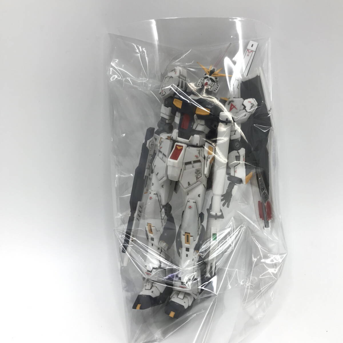 FUR【中古現状品】箱無し 組立済み サザビー×2/ニューガンダム×4 FUR【中古現状品】箱無し 組立済み サザビー×2/ニューガンダム×4