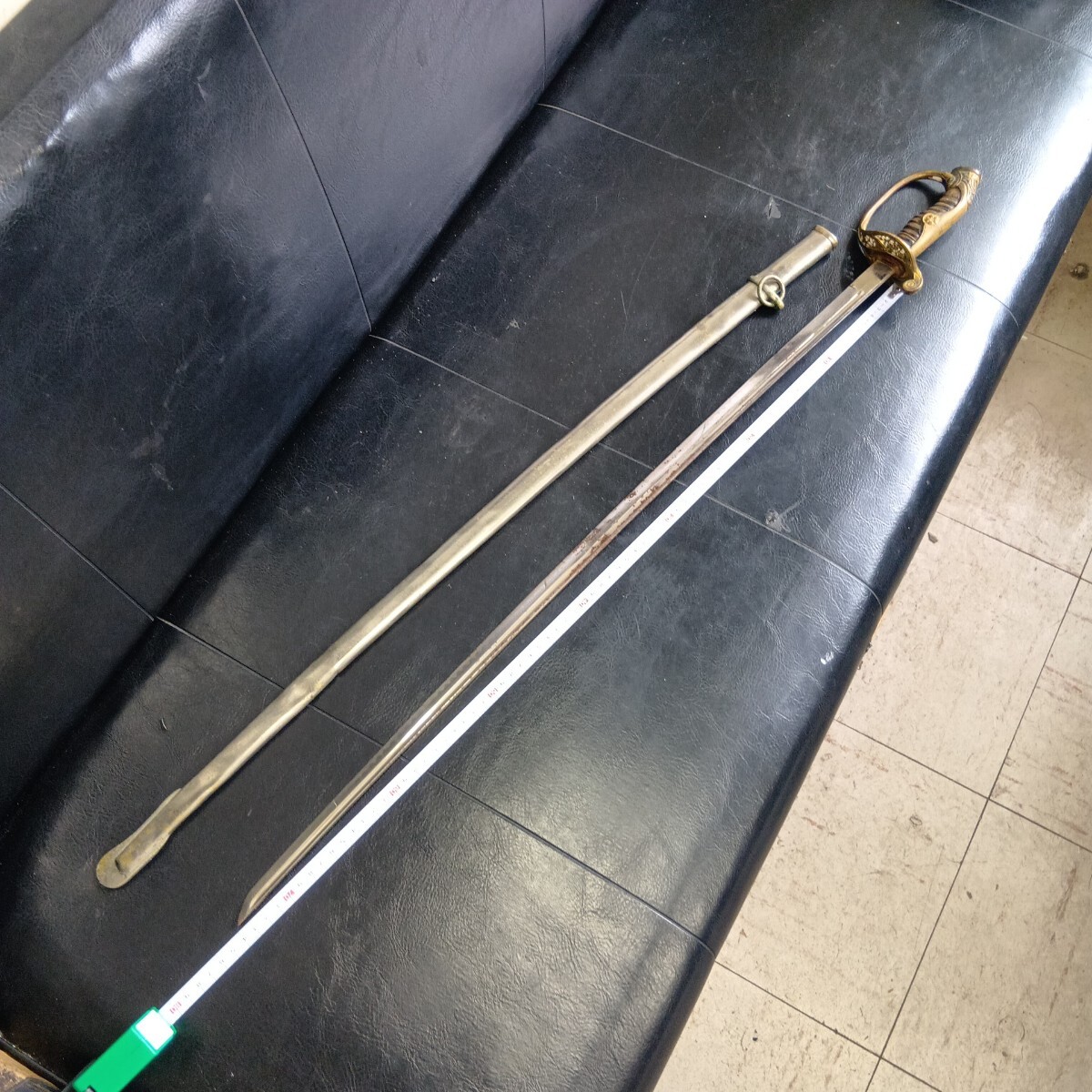 指揮刀 模造刀 軍物 刃長さ約63cm 指揮刀 模造刀 旧日本軍 儀礼刀 軍刀 武具 蔵出し品 刃長さ約