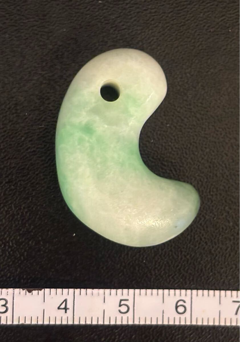 古墳期 勾玉 出土品 翡翠製 ロウカン質 糸魚川 翡翠勾玉 縄文 古墳期 勾玉 出土品 翡翠製 ロウカン質 糸魚川 翡翠勾玉 縄文
