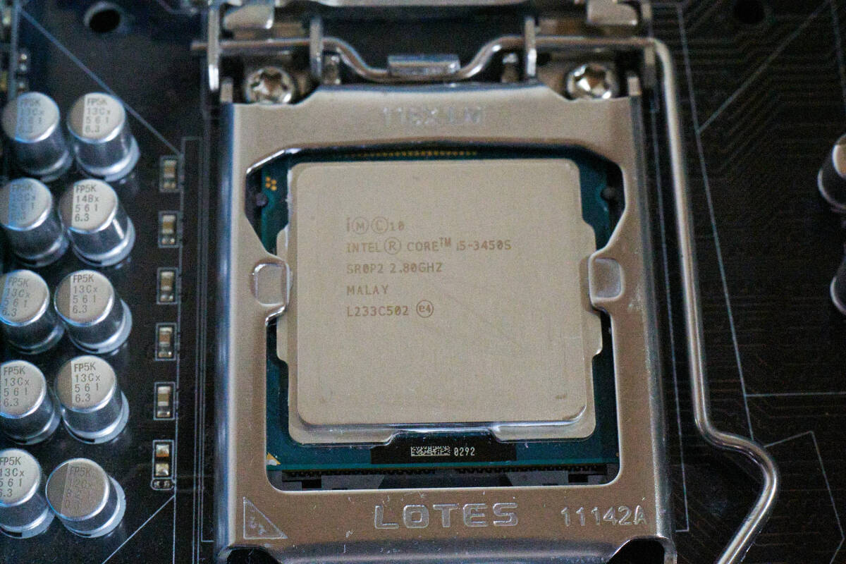 動作確認済み【マザーボード ASUS P8Z68-V IOパネル付】【CPU Intel Core i5-3450S 】【メモリ CFD Panram DDR3-1600 32GB 8GB×4】中古品