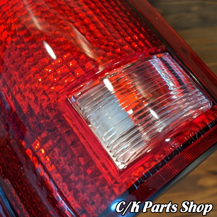 テールランプASSY 左 運転席側(cè) 社外純正タイプ 88-99年 C1500 K1500 サバーバン タホ ブレイザー ユーコン エスカレード テールライト