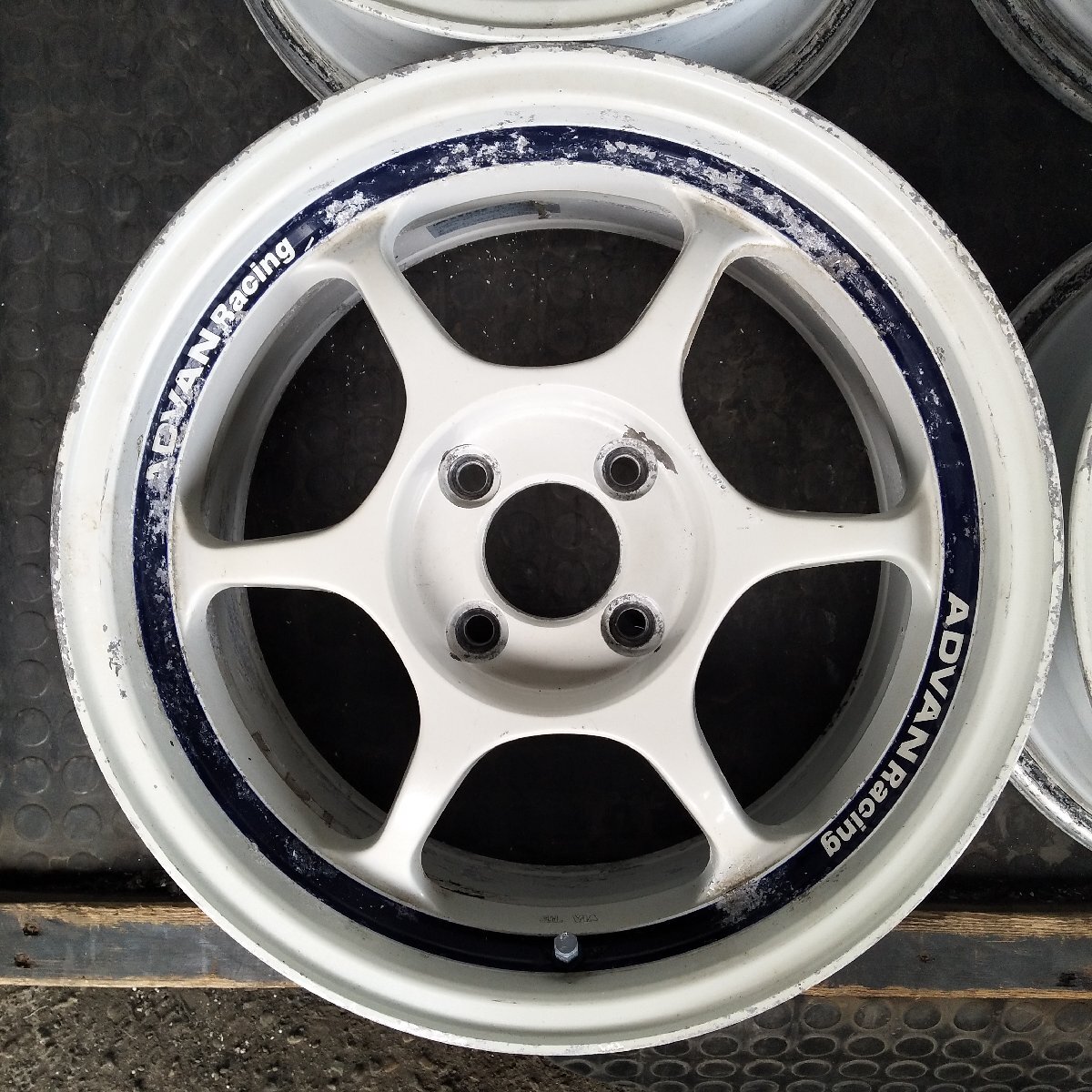 T2-195【4本価格】【15x7J 4x100 ET+39 ハブ63】YOKOHAMA ADVAN RACING?店頭引取可能?適格請求書発行可能