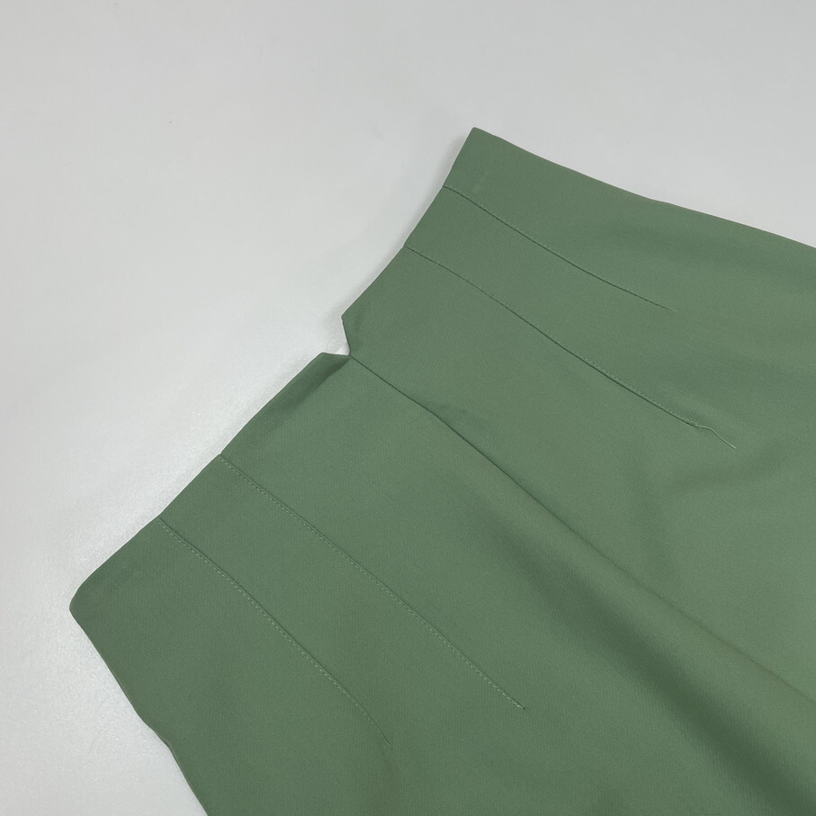 ZARA /S/ グリーン ハイウエストパンツ タグ付き レディース オフィスカジュアル ボトム 通勤 生地ストレッチ大人可愛い ホワイトロゴ ザラ