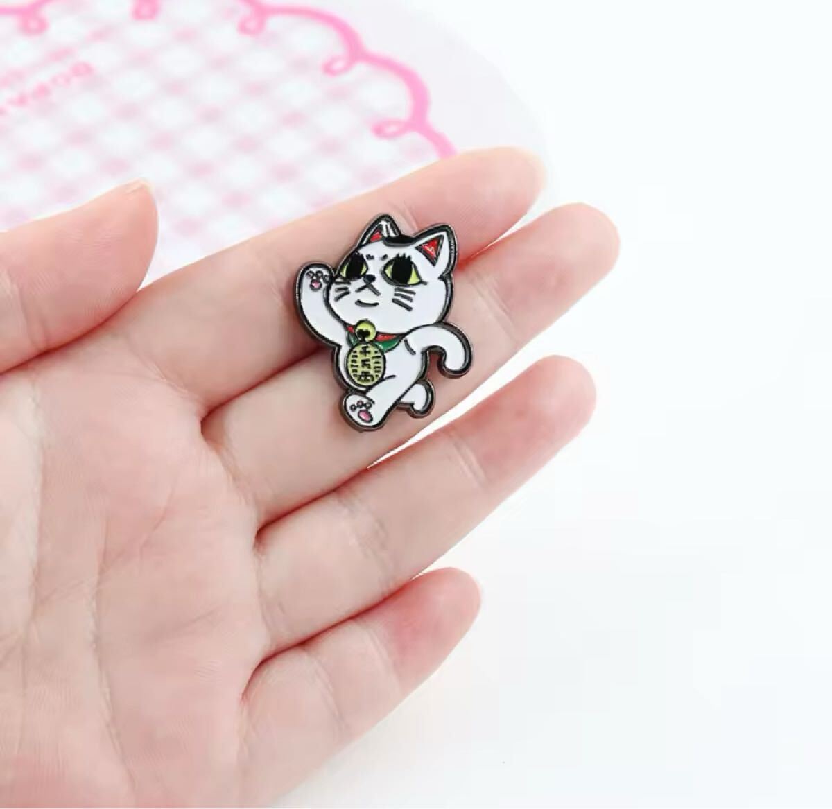 ダンダダン ターボババア ピンバッジ 新品 限定品 レア ピンズ ダンダダン ターボババア ピンバッジ 新品 限定品 レア ピンズ