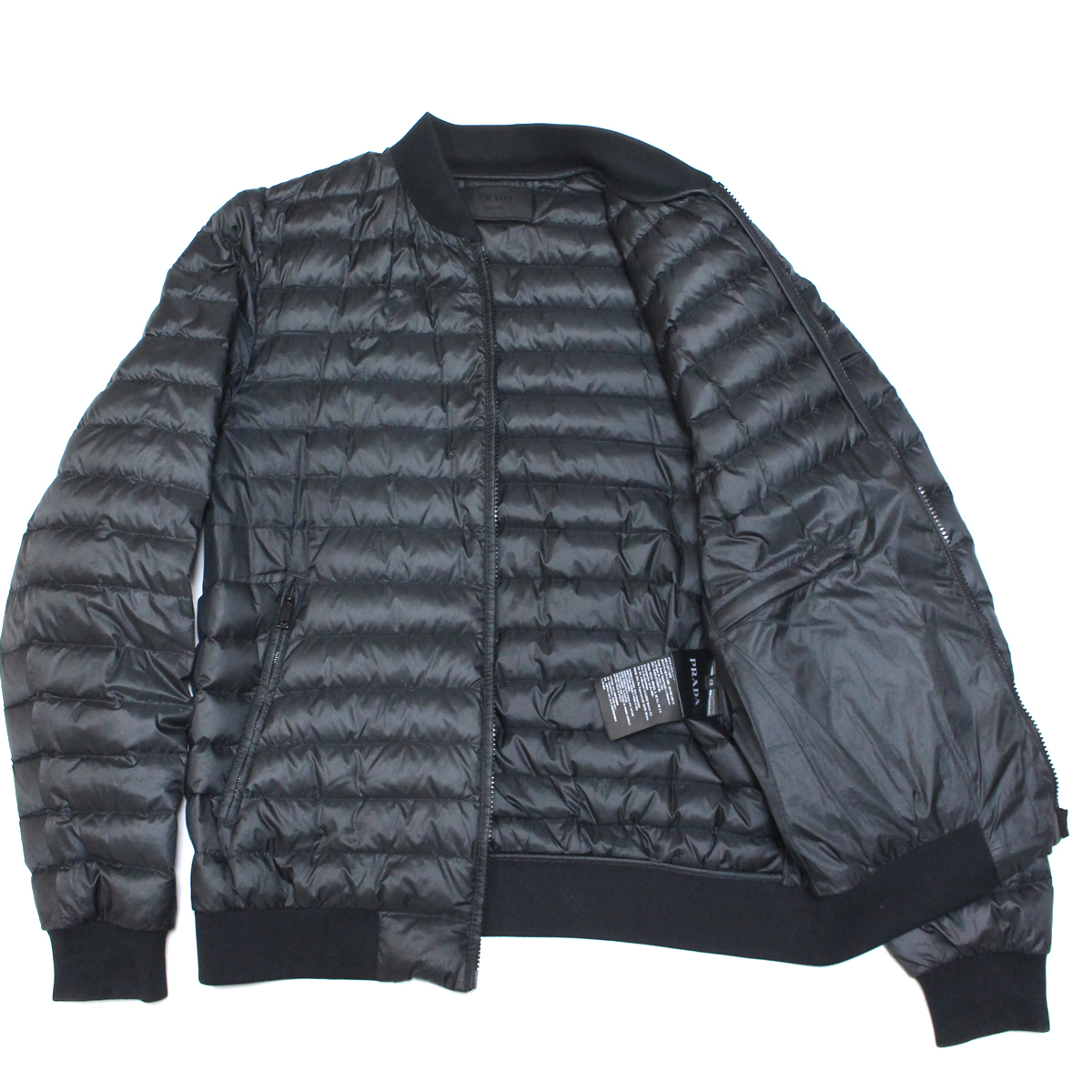 美品 PRADA プラダ ダウンジャケット 48 トライアングルロゴ 美品 PRADA プラダ ダウンジャケット 48 トライアングルロゴ