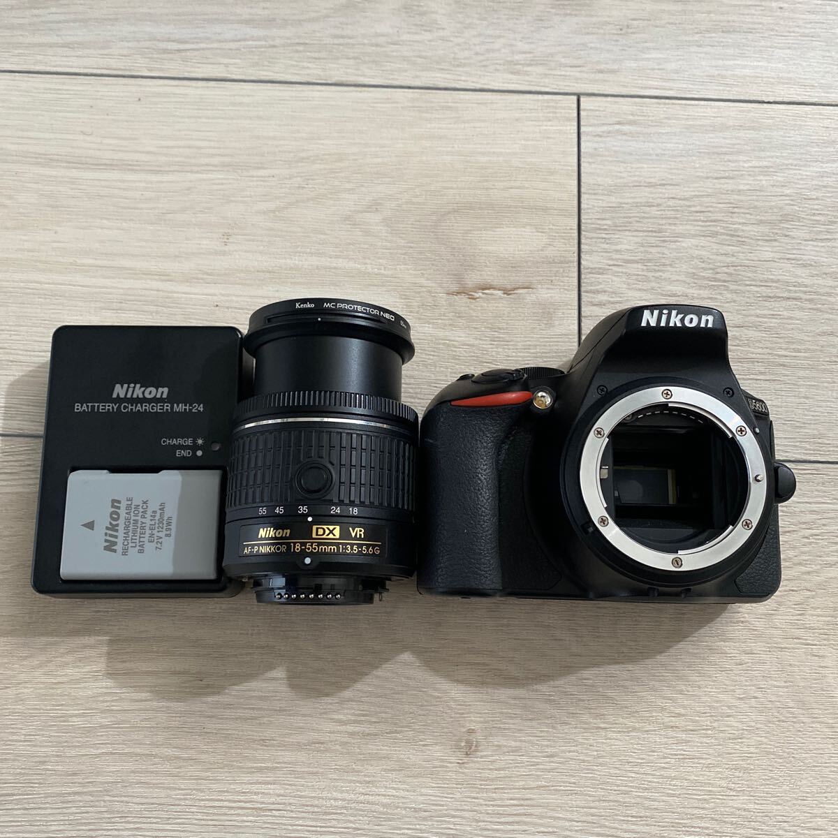 Nikon D5600 + AF-P Nikkor 18-55mm F3.5-5.6 ニコン VR レンズ Nikon D5600 + AF-P Nikkor 18-55mm F3.5-5.6 ニコン VR レンズ