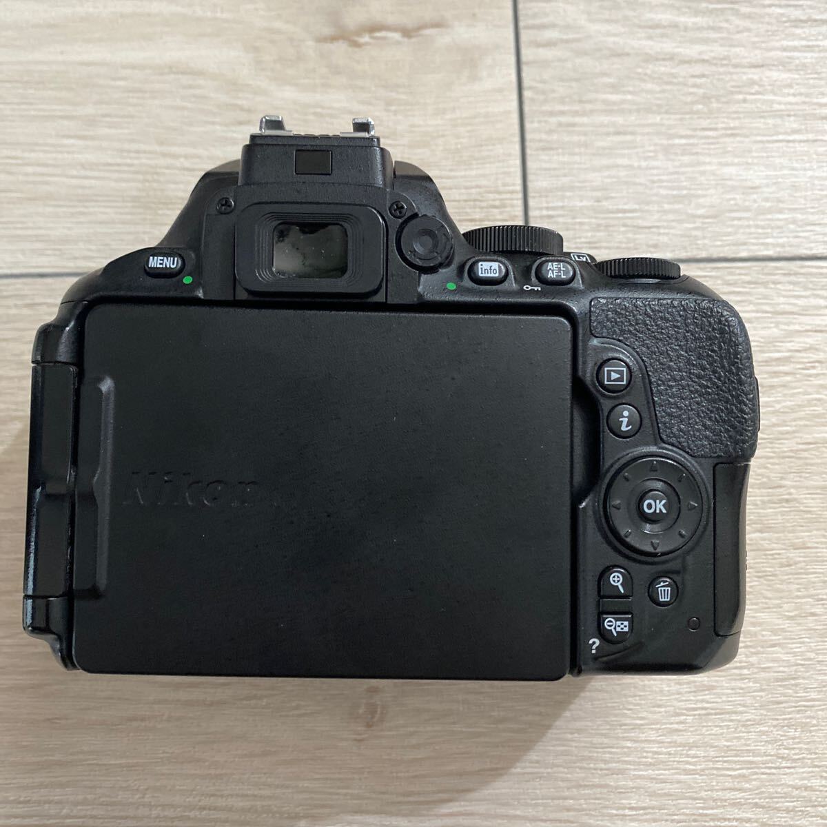 Nikon D5600 + AF-P Nikkor 18-55mm F3.5-5.6 ニコン VR レンズ Nikon D5600 + AF-P Nikkor 18-55mm F3.5-5.6 ニコン VR レンズ