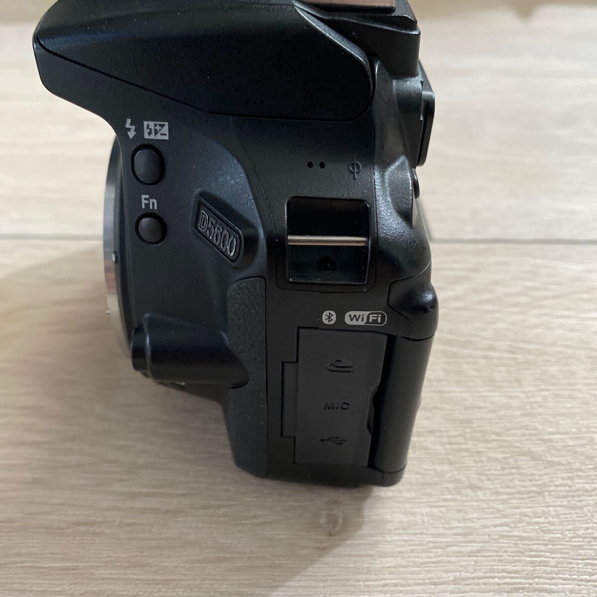 Nikon D5600 + AF-P Nikkor 18-55mm F3.5-5.6 ニコン VR レンズ Nikon D5600 + AF-P Nikkor 18-55mm F3.5-5.6 ニコン VR レンズ
