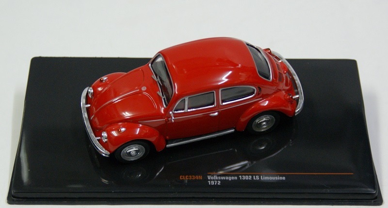 【イクソ】1/43 VW ビートル 1302 LS リムジン 1972年 レッド (限定生産 商品№ CLC334N )ダイキャスト制のミニカー