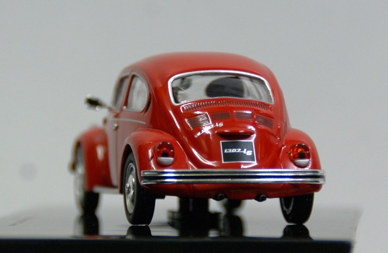 【イクソ】1/43 VW ビートル 1302 LS リムジン 1972年 レッド (限定生産 商品№ CLC334N )ダイキャスト制のミニカー