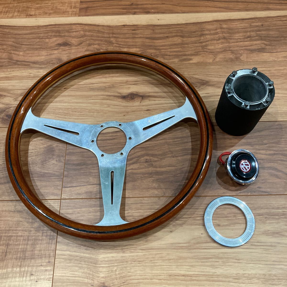 NARDI ナルディ ウッドステアリング 当時物 旧車 39 39センチ NARDI ナルディ ウッドステアリング 当時物 旧車 39 39センチ