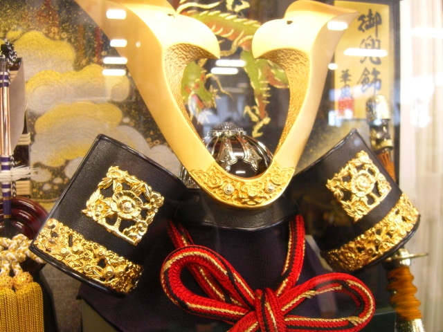 【TI山室家具】★【全國送料無料】端午の節(jié)句！兜12號(hào)！ケース入り飾り！華風(fēng)作！五月人形！子どもの日！初節(jié)句！(新品未使用品)